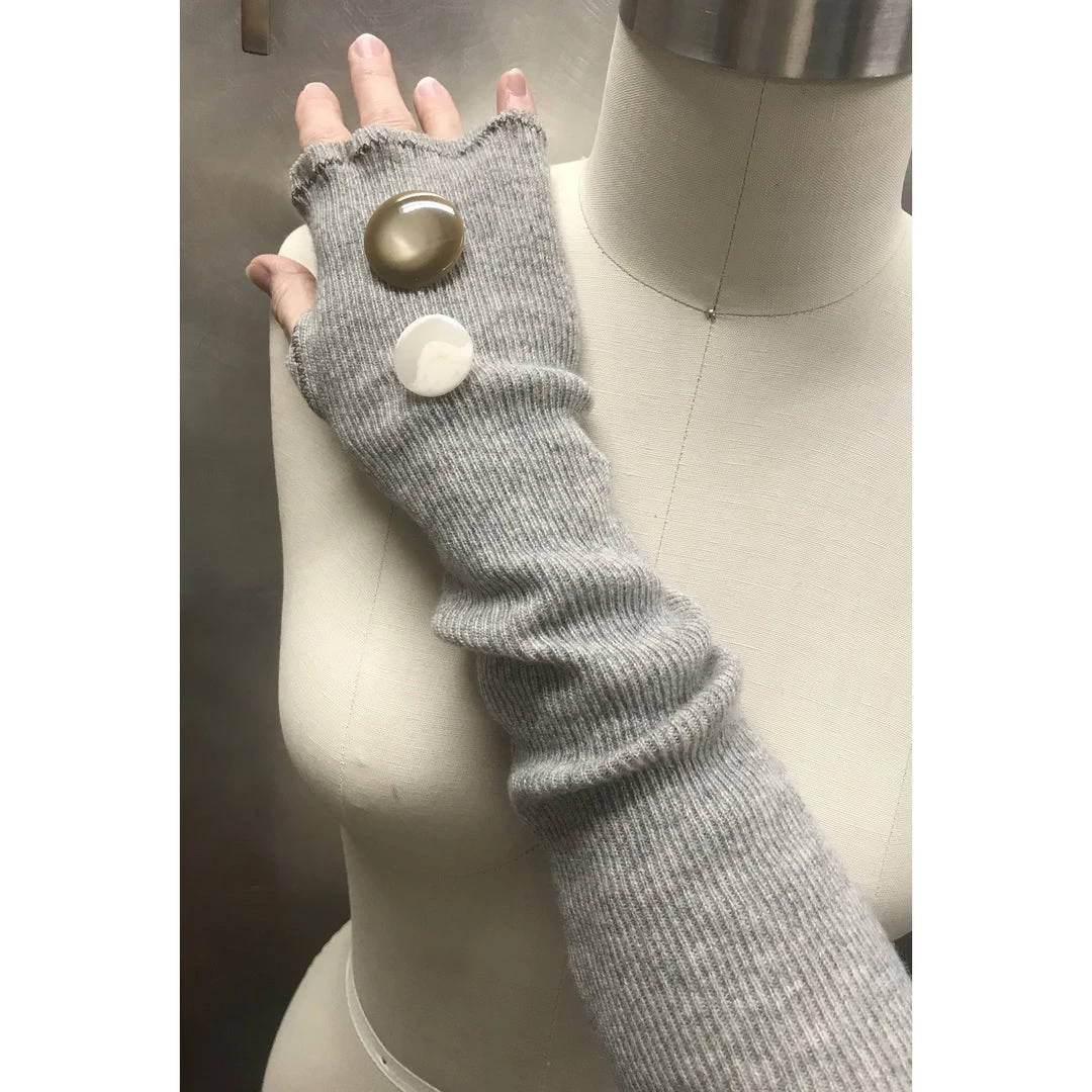 Sutter Larkin Recycled Cashmere Fingerless Gloves 3 Sutter Larkin Recycled Cashmere Fingerless Gloves