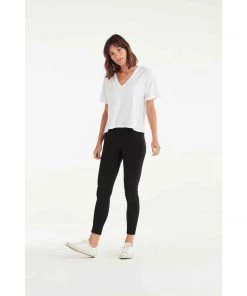 VETTA The V-Neck Convertible Tee Womens